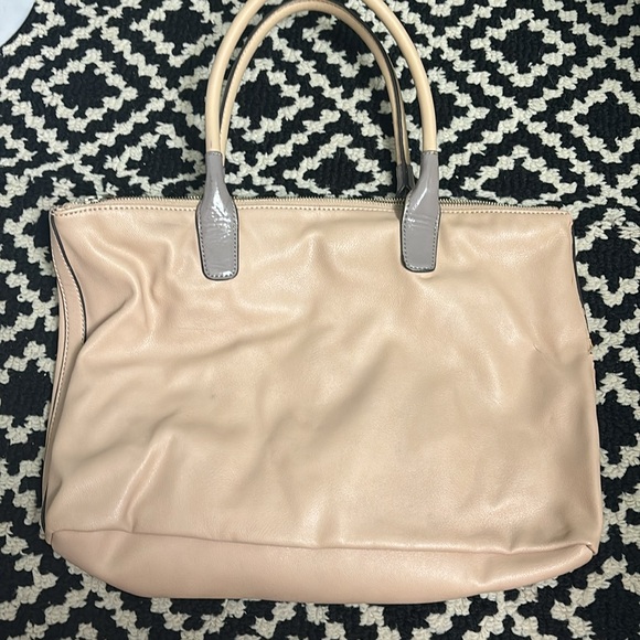 🩷SOLD🩷Vintage guess tote - Picture 3 of 6